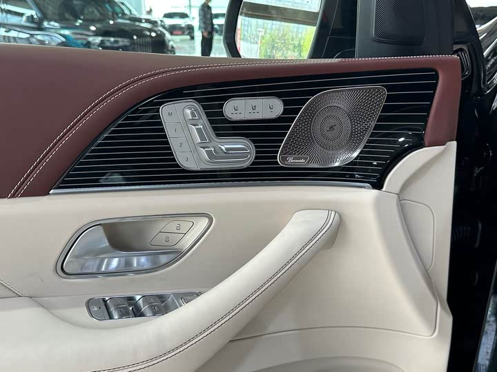 Фото 9 - Mercedes-Benz Maybach GLS