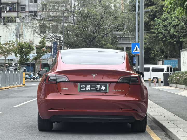 Фото 5 - Tesla Model 3