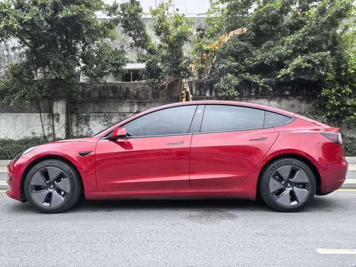 Фото 7 - Tesla Model 3