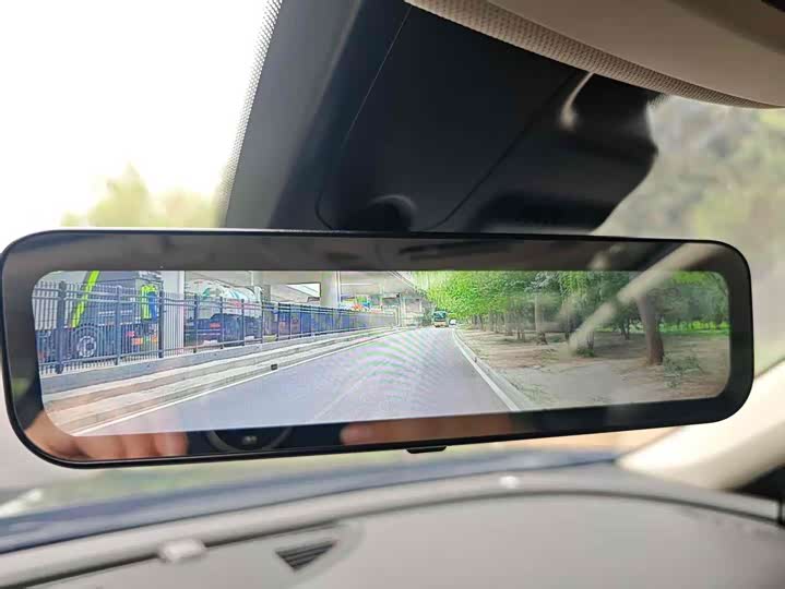 Фото 13 - Buick Envision Plus