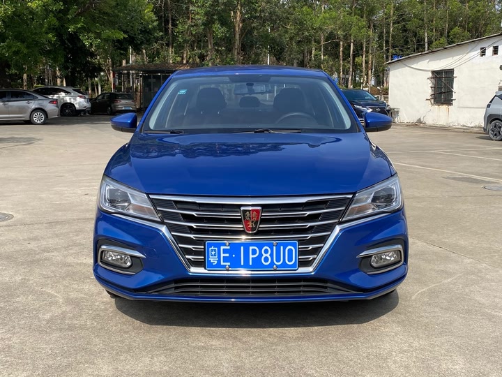 Фото 2 - Roewe i5