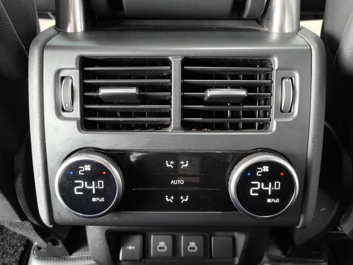 Фото 10 - Land Rover Discovery