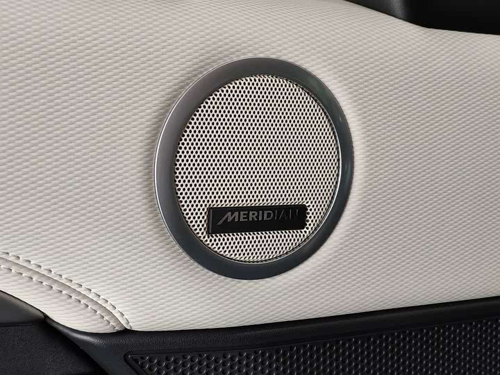 Фото 11 - Land Rover Discovery