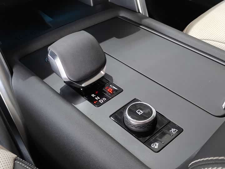 Фото 12 - Land Rover Discovery