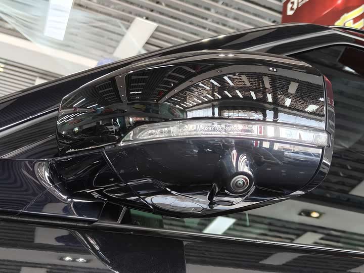 Фото 4 - Land Rover Discovery