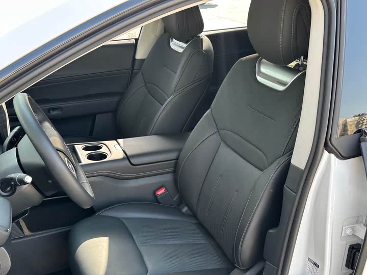 Фото 15 - XPeng G6