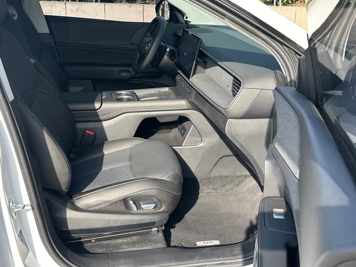 Фото 16 - XPeng G6