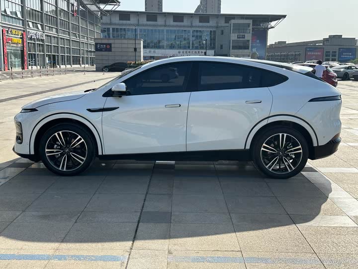 Фото 2 - XPeng G6