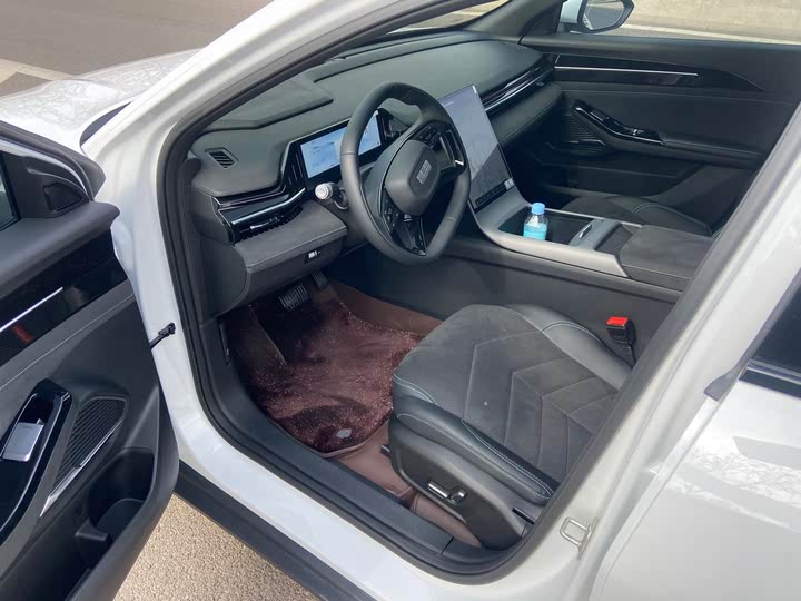 Фото 7 - Geely Galaxy L6