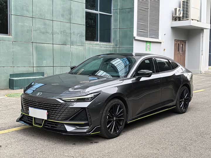 Фото 1 - Changan UNI-V