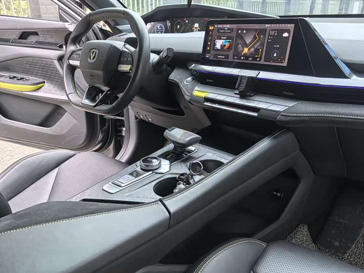 Фото 16 - Changan UNI-V