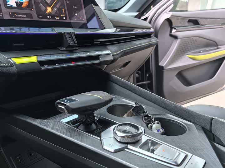 Фото 18 - Changan UNI-V