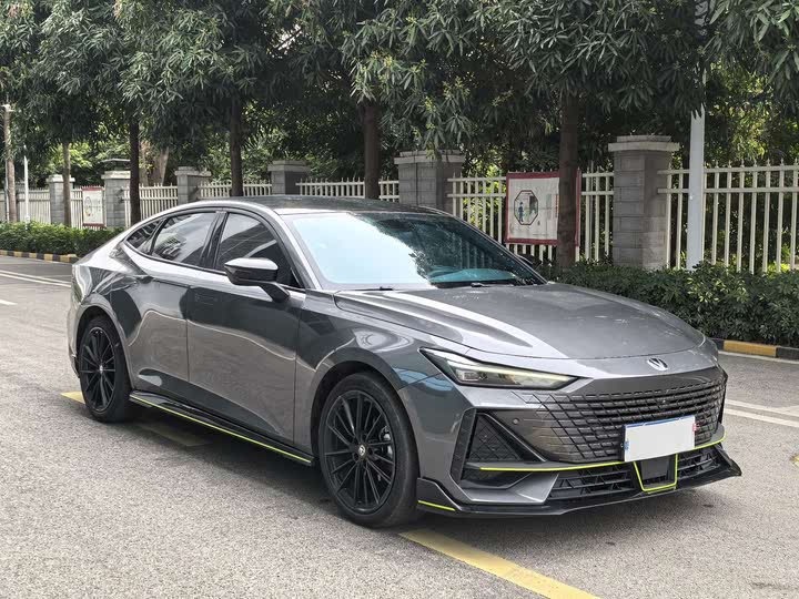 Фото 3 - Changan UNI-V