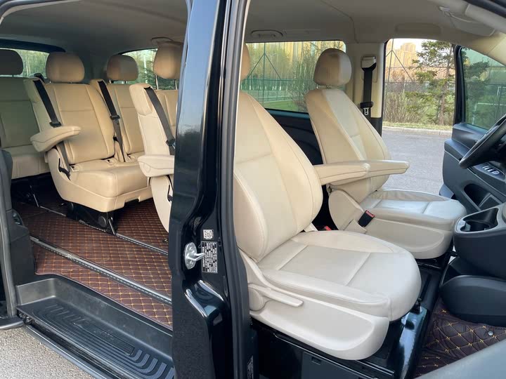 Фото 13 - Mercedes-Benz Vito