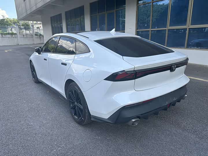 Фото 10 - Changan UNI-V