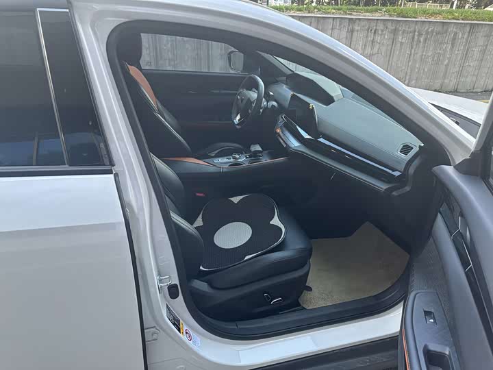 Фото 7 - Changan UNI-V