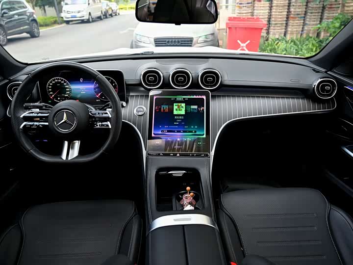 Фото 10 - Mercedes-Benz C-Class