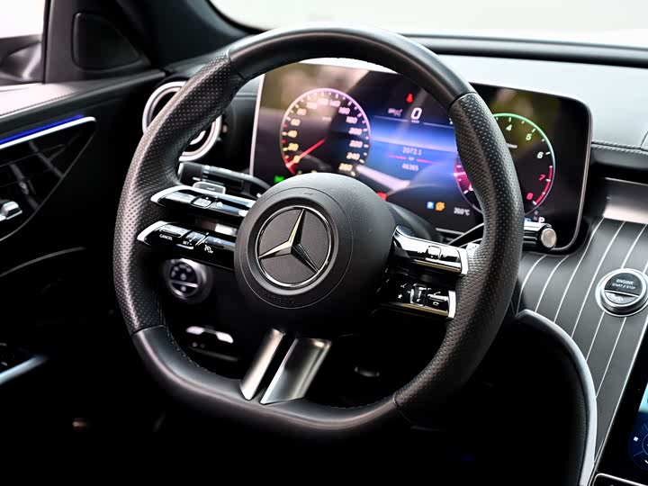 Фото 11 - Mercedes-Benz C-Class