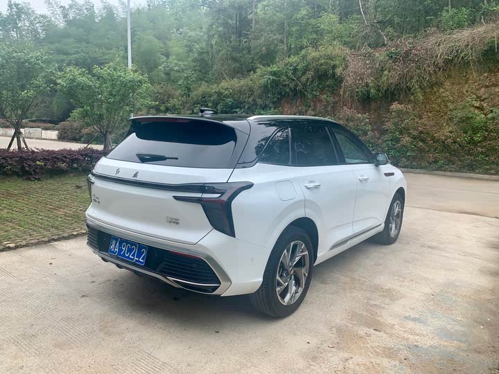 Фото 8 - Hongqi HS3