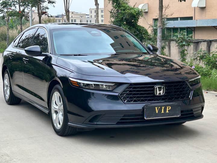 Фото 3 - Honda Accord