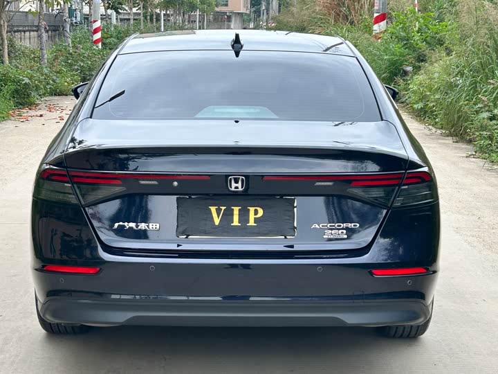 Фото 5 - Honda Accord