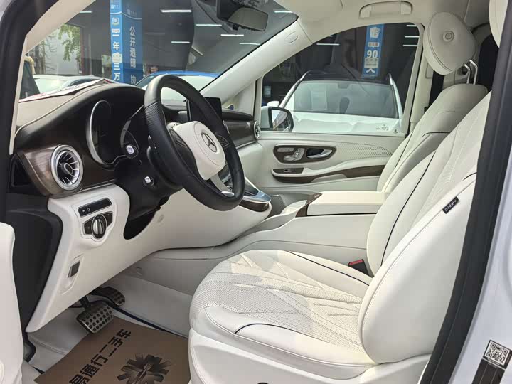 Фото 6 - Mercedes-Benz V-Class