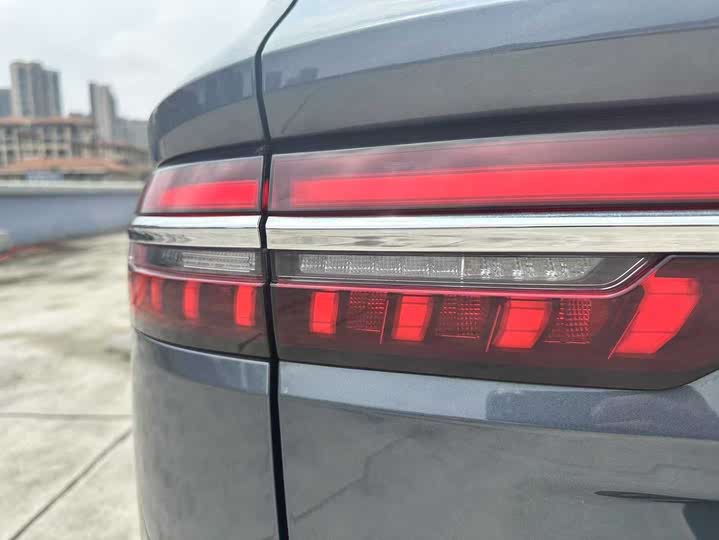 Фото 13 - Geely Monjaro