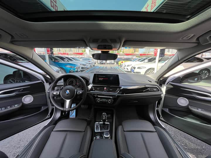 Фото 10 - BMW 1 Series