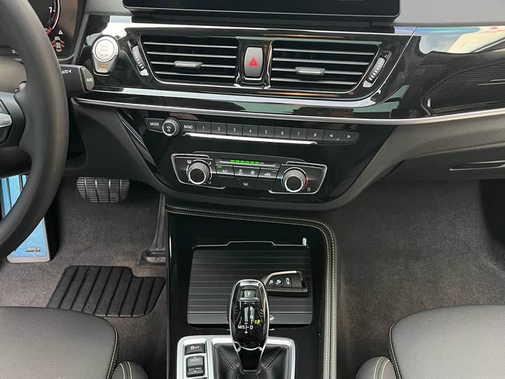 Фото 12 - BMW 1 Series