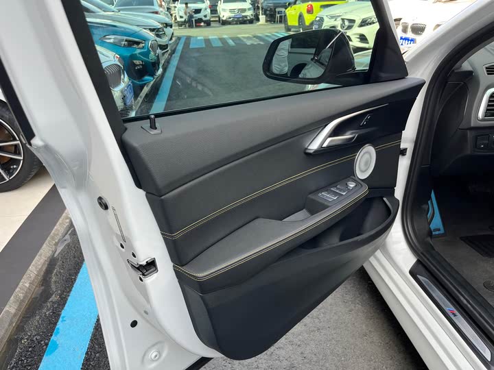 Фото 5 - BMW 1 Series