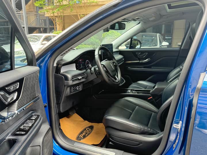 Фото 5 - Lincoln Corsair