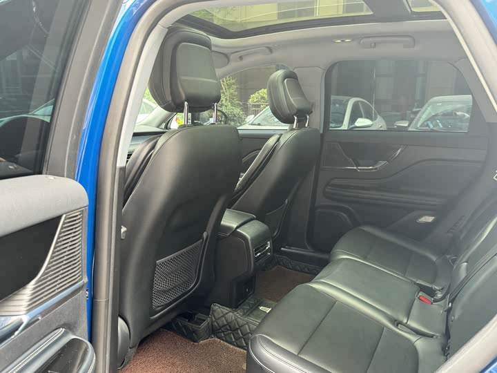 Фото 6 - Lincoln Corsair