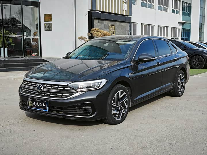 Фото 1 - Volkswagen Sagitar L