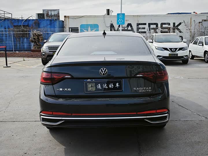 Фото 11 - Volkswagen Sagitar L