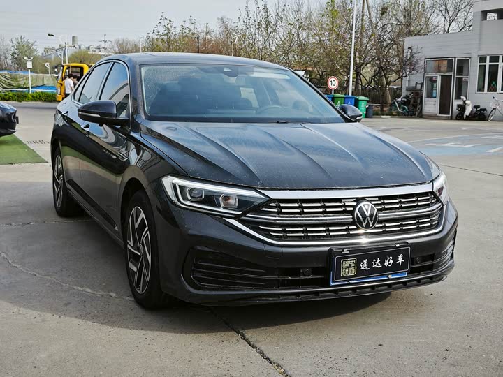 Фото 3 - Volkswagen Sagitar L