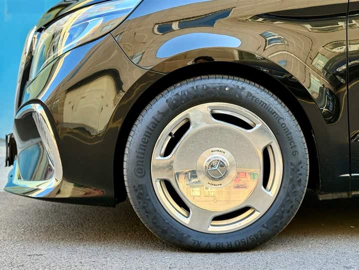 Фото 24 - Mercedes-Benz V-Class