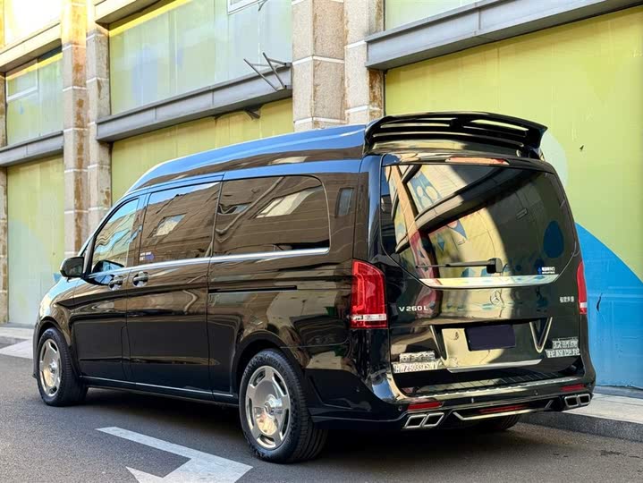 Фото 3 - Mercedes-Benz V-Class