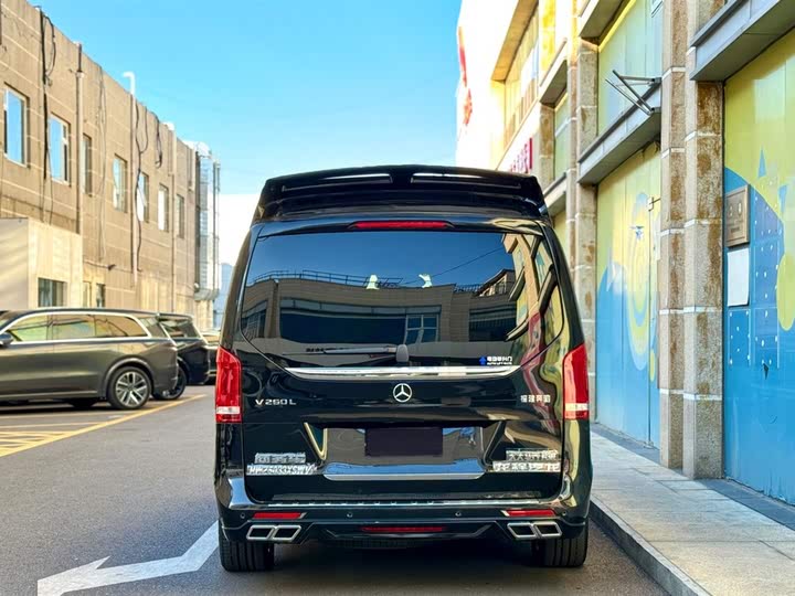 Фото 4 - Mercedes-Benz V-Class