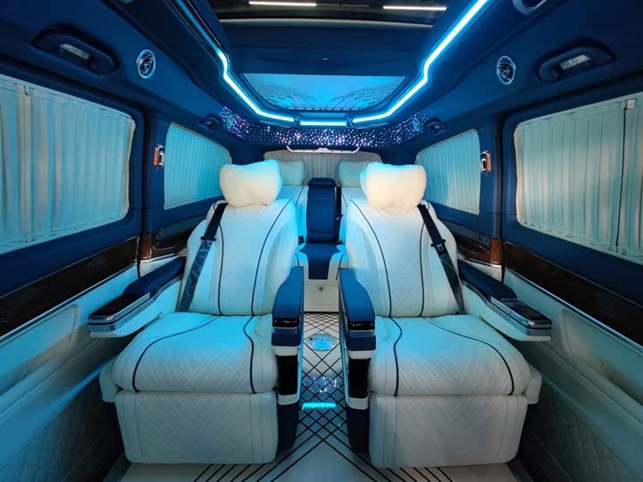 Фото 9 - Mercedes-Benz V-Class