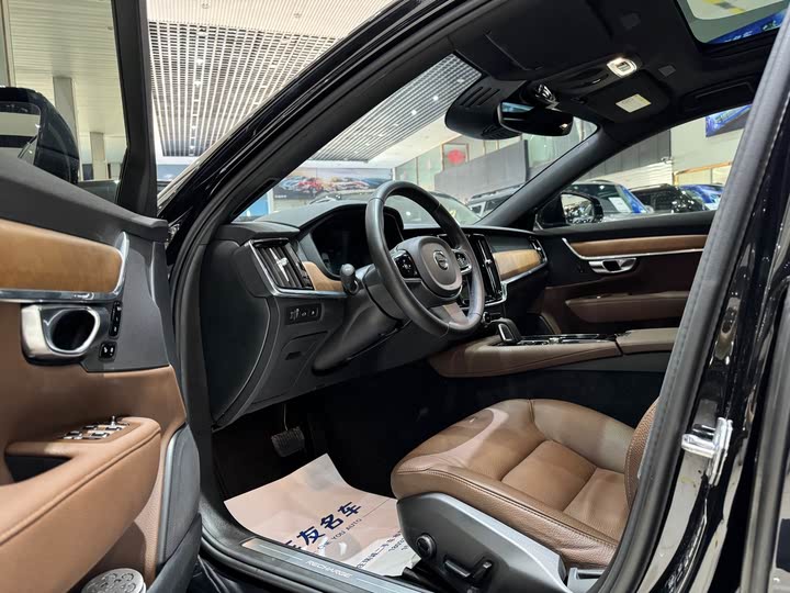 Фото 4 - Volvo S90 Hybrid