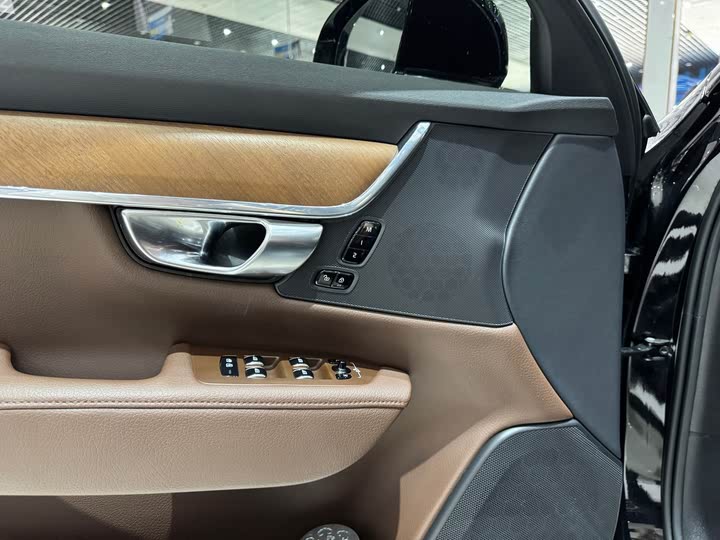 Фото 6 - Volvo S90 Hybrid