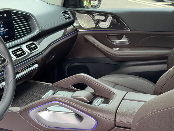 Фото 13 - Mercedes-Benz GLE-Class