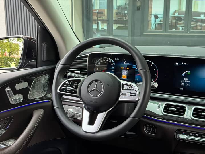 Фото 16 - Mercedes-Benz GLE-Class