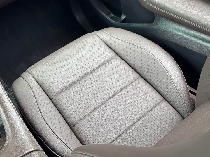 Фото 21 - Mercedes-Benz GLE-Class