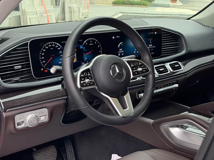 Фото 23 - Mercedes-Benz GLE-Class