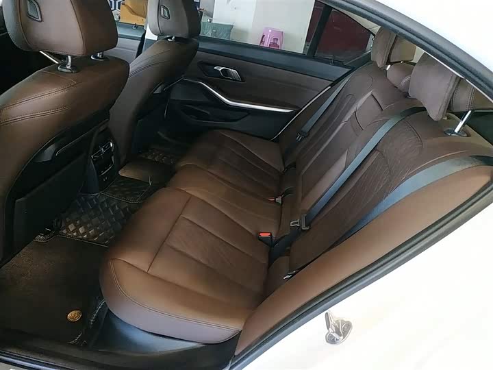 Фото 15 - BMW 3 Series