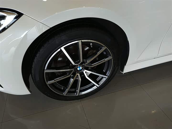 Фото 20 - BMW 3 Series