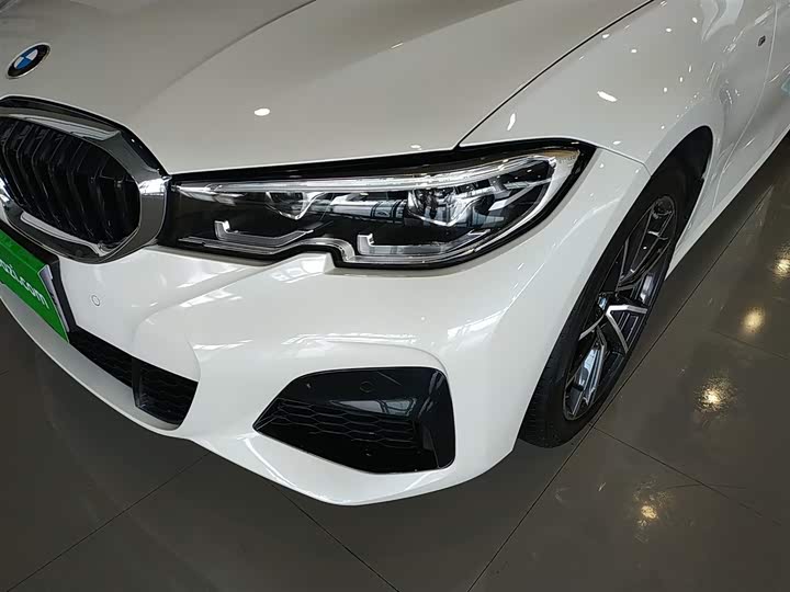 Фото 21 - BMW 3 Series