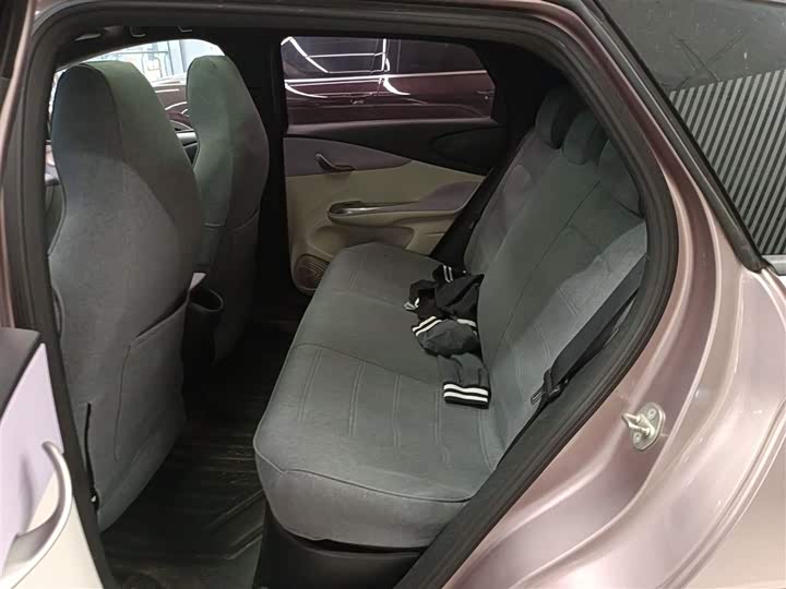 Фото 16 - BYD Dolphin