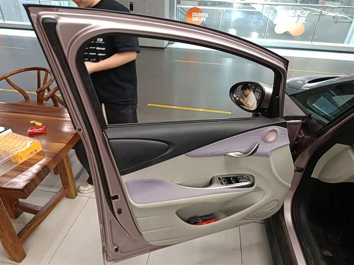 Фото 27 - BYD Dolphin